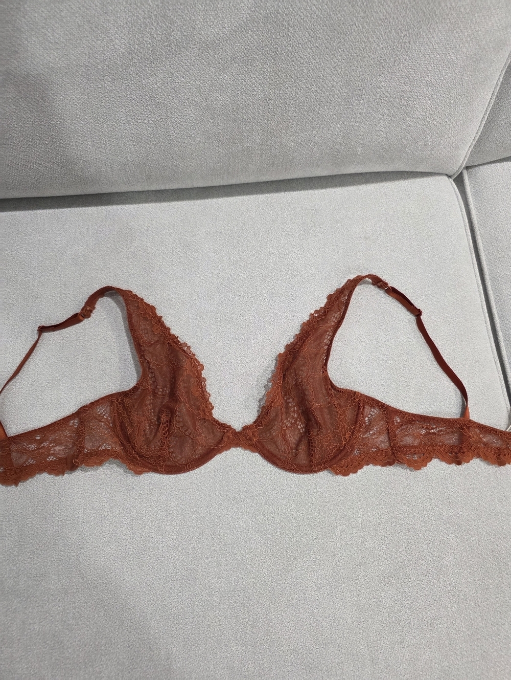 FREE PEOPLE Intimately Lace Plunge BRA - Picture 2 of 16